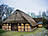 Ostenfelder Bauernhaus, Niederdeutsches Fachhallenhaus, um 1600. Erstes Freilichtmuseum in Deutschland. 1899 von Ostenfeld nach Husum transloziert.